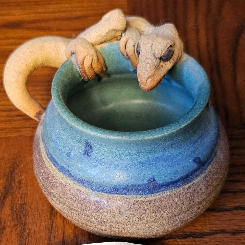 Marilyn Stile 1985 Studio Pottery Lizard Gecko Bowl Teal Brown Ceramic Art